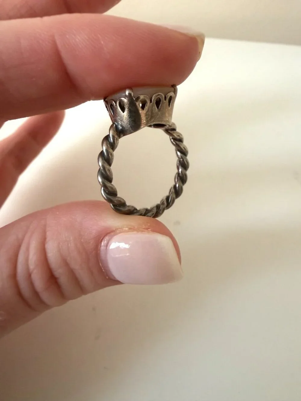 Retired PANDORA Sincerity Twisted 925 Silver Mother Of Pearl Ring Size 7